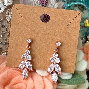 NWT Beautiful Rose Gold Diamond Drop Earrings